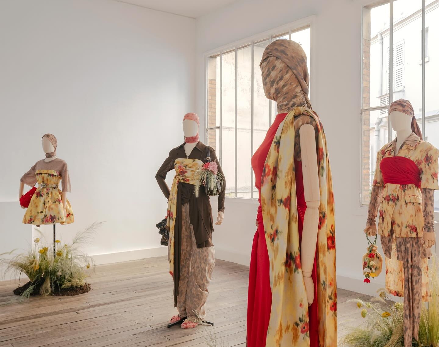 Les looks GANNI sublimés par les bustes made in France